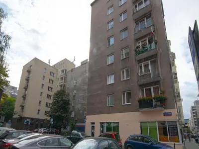 Budynek, w którym mieści się apartament