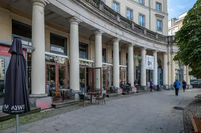 Budynek, w którym mieści się apartament
