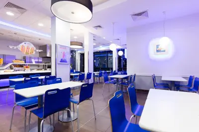 Restauracja lub miejsce do jedzenia w obiekcie ibis budget Warszawa West Station