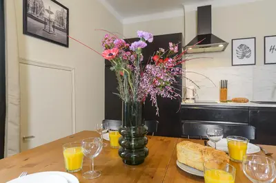 Kuchnia lub aneks kuchenny w obiekcie Miodowa Street P&O Serviced Apartments M3