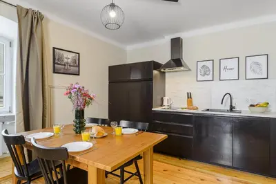 Kuchnia lub aneks kuchenny w obiekcie Miodowa Street P&O Serviced Apartments M3