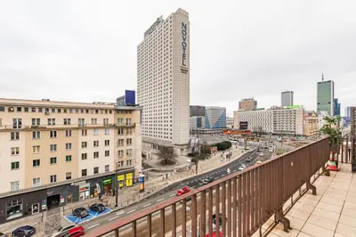 Widok na miasto Warszawa z tego apartamentu