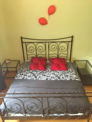 Łóżko lub łóżka w pokoju w obiekcie Apartament PIĘKNA