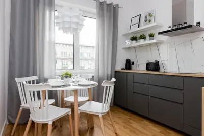 Kuchnia lub aneks kuchenny w obiekcie Jerozolimskie Central View Apartment by BookingHost
