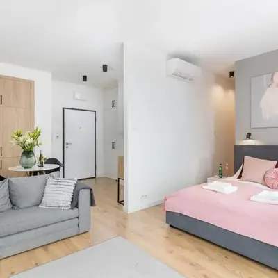 Sławińska 6 with Balcony by Noclegi Renters