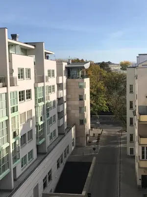 Budynek, w którym mieści się apartament