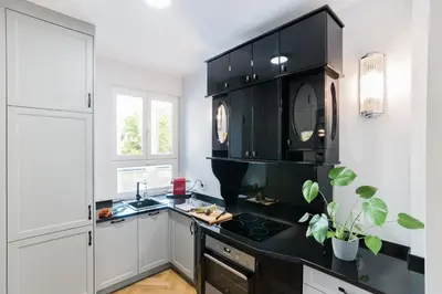 Kuchnia lub aneks kuchenny w obiekcie Peaceful in the heart of the city