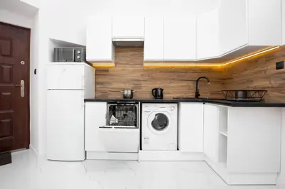 Kuchnia lub aneks kuchenny w obiekcie Apartment Aleje Jerozolimskie 85 by Noclegi Renters