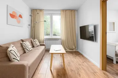 Telewizja i/lub zestaw kina domowego w obiekcie Warsaw Concierge Waszyngtona Park