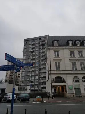 Budynek, w którym mieści się apartament