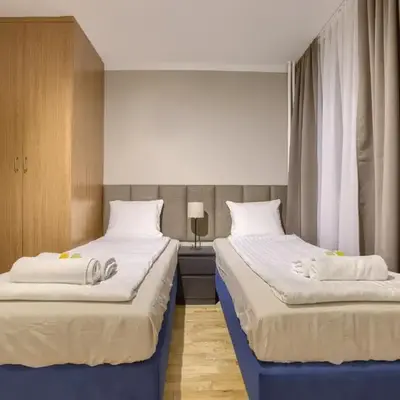 New! Studio with 3 Beds - Easy Access to Airport