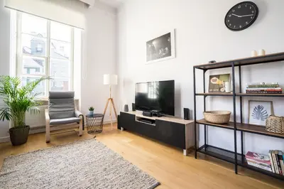Telewizja i/lub zestaw kina domowego w obiekcie Old Town Heart VII - TheBarbican
