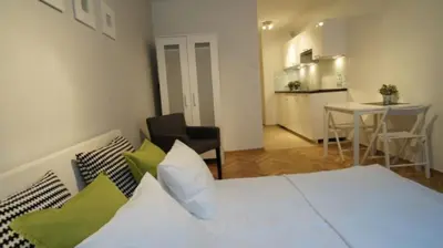 Łóżko lub łóżka w pokoju w obiekcie Bagno City Centre 16