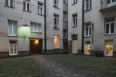 Budynek, w którym mieści się apartament