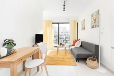 Telewizja i/lub zestaw kina domowego w obiekcie SuperApart Rydygiera, Pet-friendly with Patio & Self Check-in