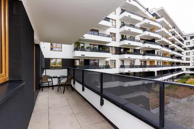 Balkon lub taras w obiekcie Mokotow Business Center Apartments by Noclegi Renters
