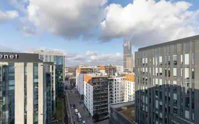 Widok na miasto Warszawa z tego apartamentu