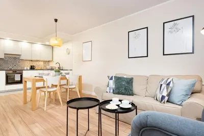 Kuchnia lub aneks kuchenny w obiekcie Apartments Warsaw Królewska by Noclegi Renters