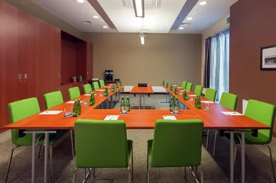 Zaplecze biznesowe lub konferencyjne w obiekcie Hampton by Hilton Warsaw Airport