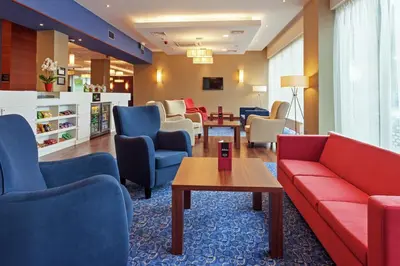 Część wypoczynkowa w obiekcie Hampton by Hilton Warsaw Airport
