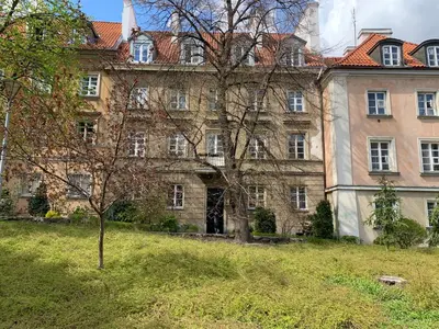 Budynek, w którym mieści się apartament