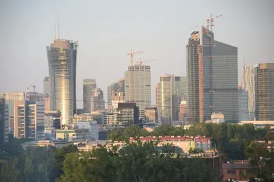 Widok na miasto Warszawa z tego apartamentu