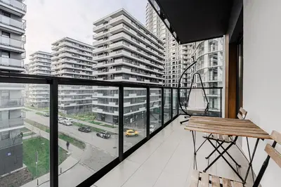Balkon lub taras w obiekcie Prymasa Tysiaclecia - P&O Serviced Apartments