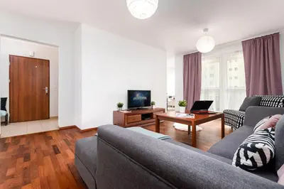 Telewizja i/lub zestaw kina domowego w obiekcie Bukowińska 22 by Homeprime