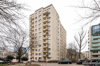 Budynek, w którym mieści się apartament