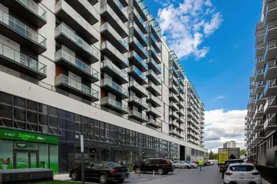 Budynek, w którym mieści się apartament
