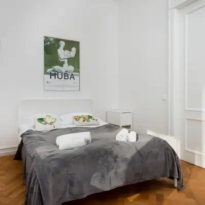 Hoża 35 by Homeprime
