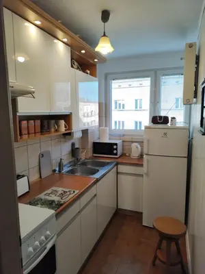 Kuchnia lub aneks kuchenny w obiekcie Apartament Praski 5 minut od metra i starego miasta spacerem do zoo i Konesera