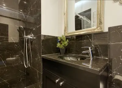 Łazienka w obiekcie Prymasa Tysiąclecia 83A by Homeprime