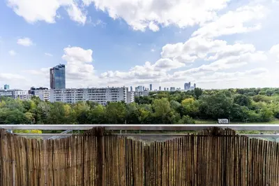 Budynek, w którym mieści się apartament