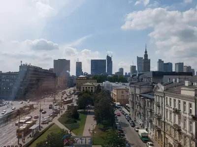 Widok na miasto Warszawa z tego apartamentu