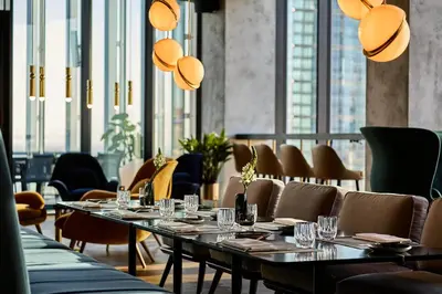 Część wypoczynkowa w obiekcie Holiday Inn Express - Warsaw - The HUB by IHG