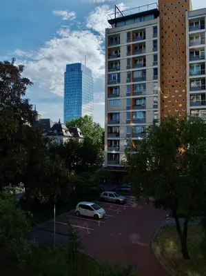 Budynek, w którym mieści się apartament