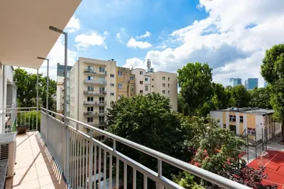 Balkon lub taras w obiekcie Apartments Warsaw Niecala Noclegi Renters