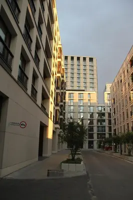 Budynek, w którym mieści się apartament