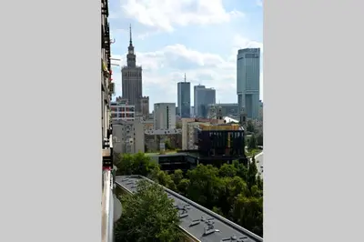 Widok na miasto Warszawa z tego apartamentu