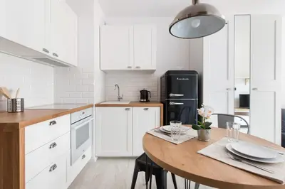 Kuchnia lub aneks kuchenny w obiekcie SuperApart Stalowa 39 Modern Unit with Kitchen & Wifi