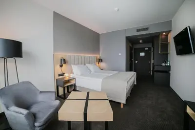 Telewizja i/lub zestaw kina domowego w obiekcie B&B HOTEL Warsaw East