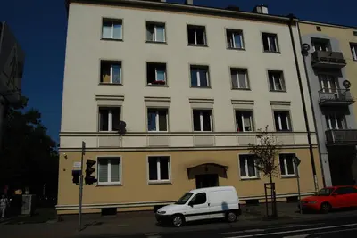 Budynek, w którym mieści się apartament