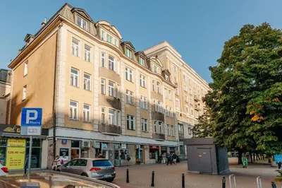 Budynek, w którym mieści się apartament