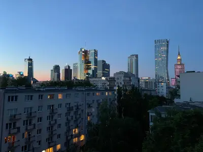 Widok na miasto Warszawa z tego apartamentu