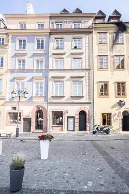 Budynek, w którym mieści się apartament