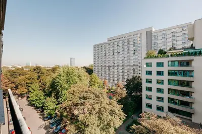 Budynek, w którym mieści się apartament