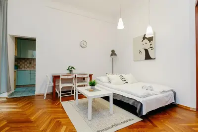 Łóżko lub łóżka w pokoju w obiekcie ShortStayPoland Klonowa (B29)
