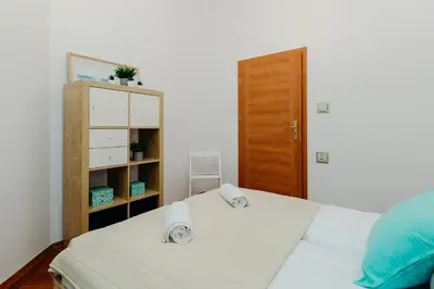 Łóżko lub łóżka w pokoju w obiekcie ShortStayPoland Klonowa (B29)