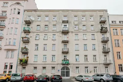 Budynek, w którym mieści się apartament
